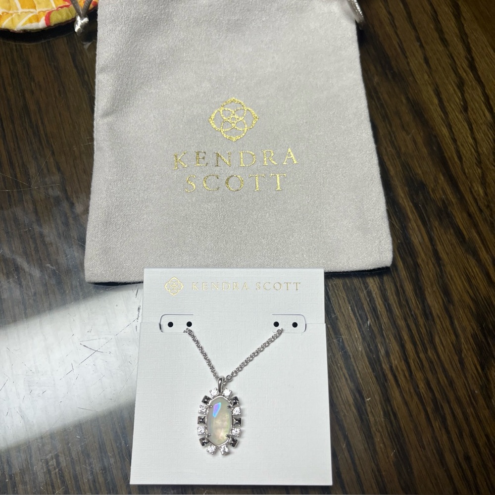 Kendra Scott Silver Opal Illusion Pendant Necklace - White Opal